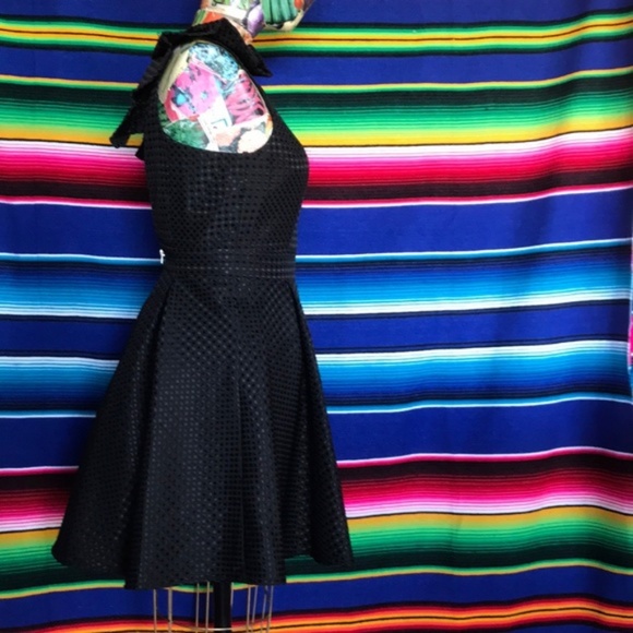 BCBGeneration Ruffle Back Jacquard Pattern Zi - Picture 5 of 9